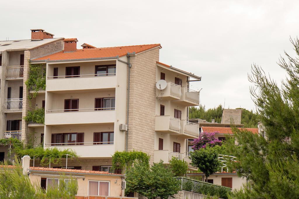 Apartment Lily Podstrana Bilik gambar