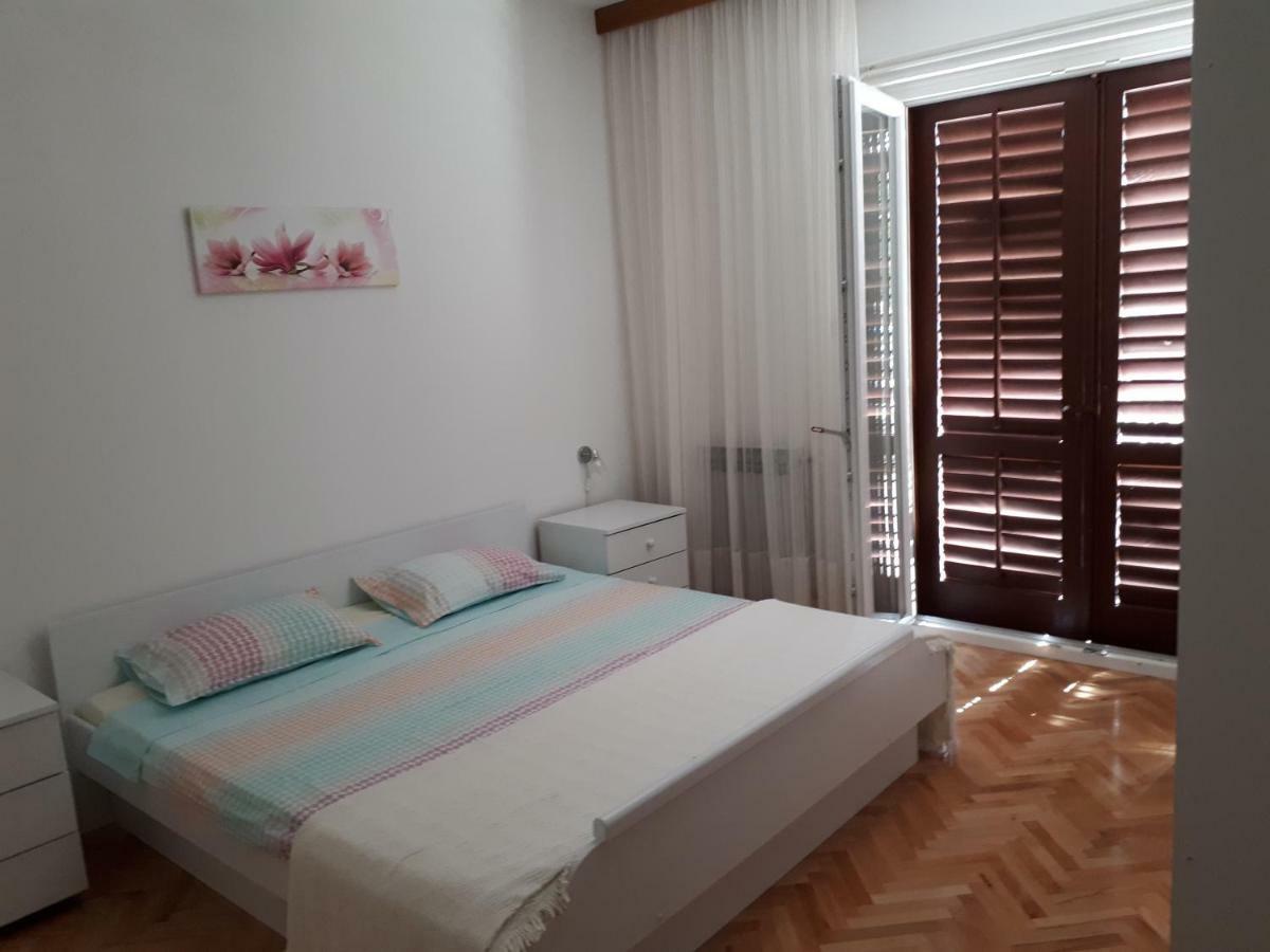 Apartment Lily Podstrana Luaran gambar